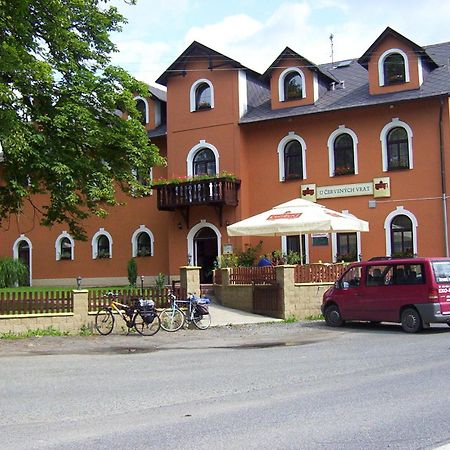 Penzion U Cervenych Vrat Chudolazy Exterior photo